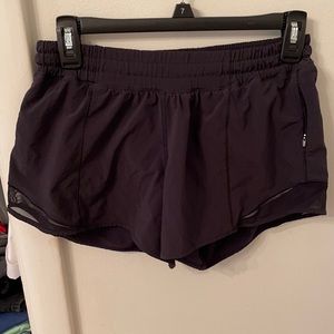 Black lululemon hotty hot shorts